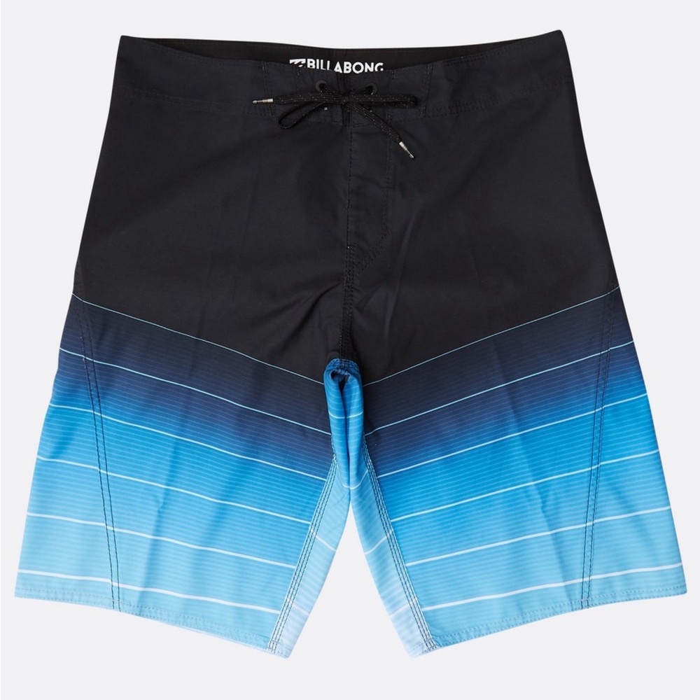 Billabong Fluid Board Shorts size 32